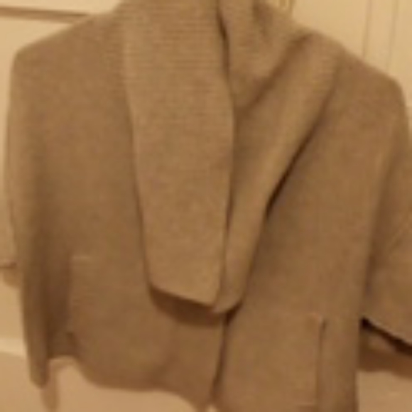 M sweater/ top made by Micheal Stars! - Picture 7 of 7